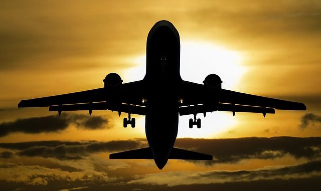 aircraft-1362586_640